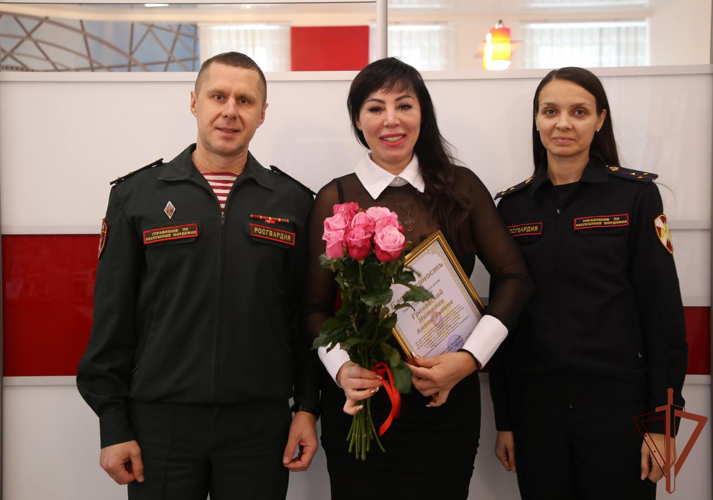 Представители Росгвардии поздравили журналистов из Приволжья с профессиональным праздником