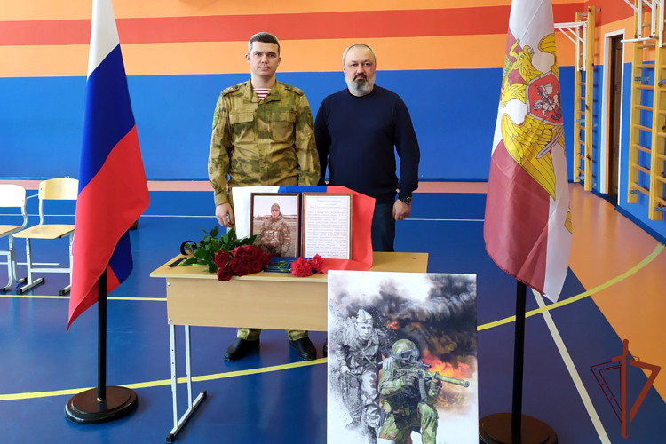 Росгвардия продолжает патриотические встречи с уральской молодежью ко Дню защитника Отечества 