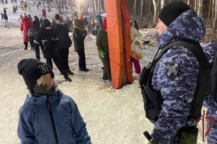 Росгвардейцы вернули родителям двух потерявшихся детей в Ярославской области 