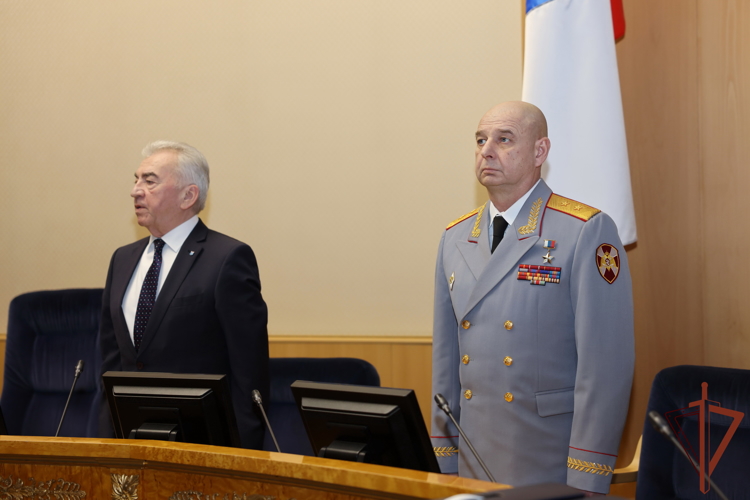 В Ленинградской области наградили отличившихся в ходе несения службы росгвардейцев