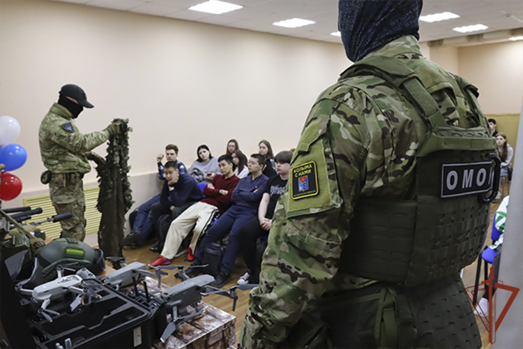 В Восточном округе Росгвардии прошли патриотические мероприятия для детей