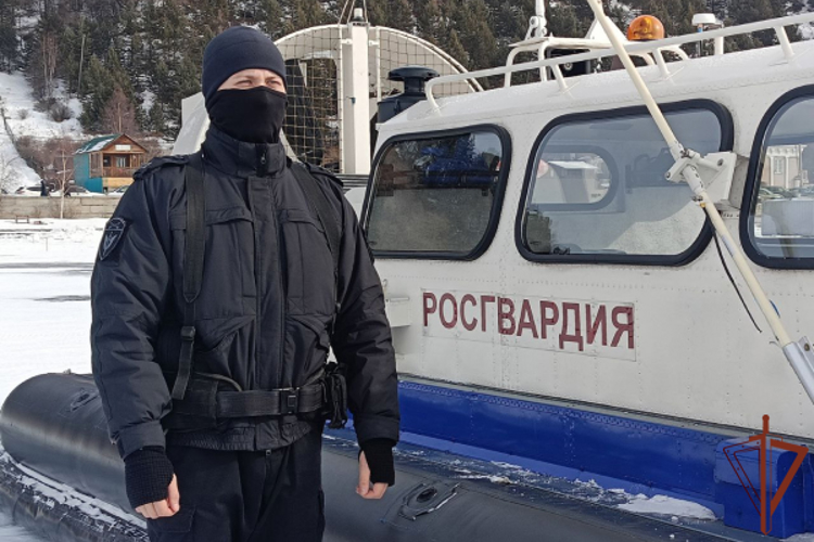 Росгвардейцы в Иркутской области обеспечили безопасность патриотической акции ко Дню защитника Отечества
