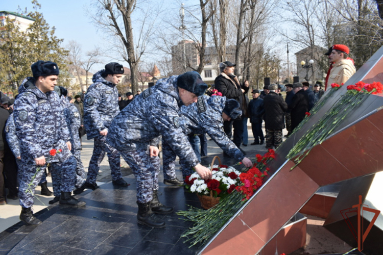 В Северо-Кавказском округе Росгвардии прошли мероприятия ко Дню памяти о россиянах, исполнявших служебный долг за пределами Отечества