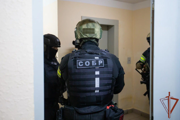 При поддержке спецназа Росгвардии задержаны подозреваемые в похищении человека и стрельбе на западе Москвы (видео)