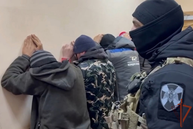 В Калининграде при силовой поддержке ОМОН Росгвардии прошел рейд по выявлению нарушителей миграционного законодательства (видео)