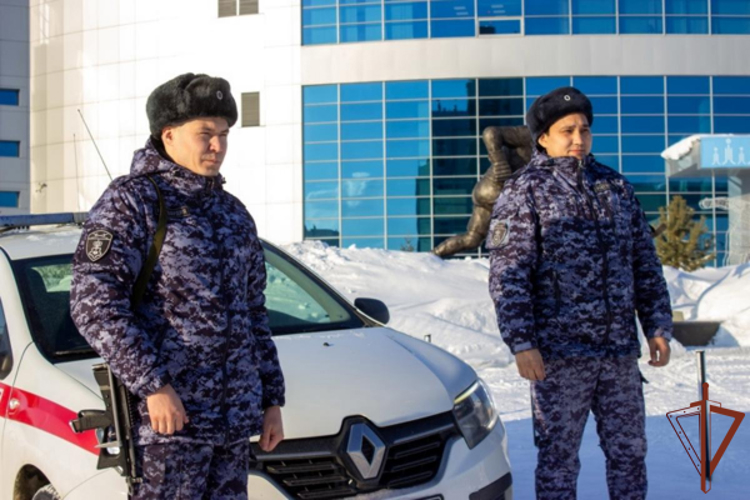 Сотрудники Росгвардии обеспечили безопасность матча КХЛ в Челябинске