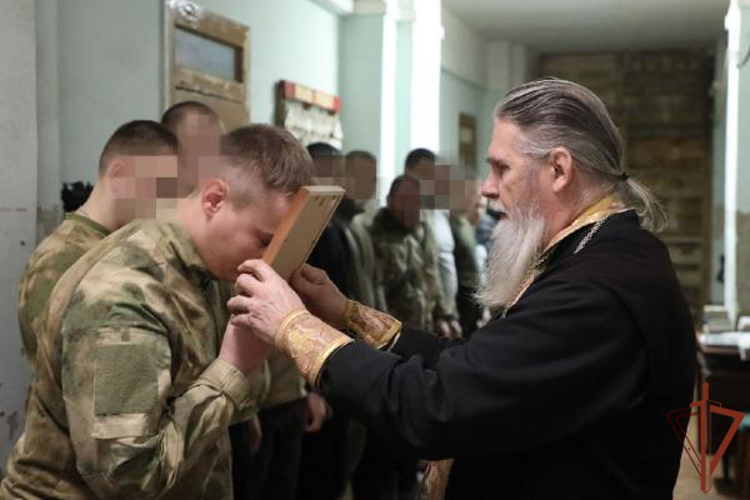 Представитель Русской Православной Церкви посетил подразделения Росгвардии в зоне СВО