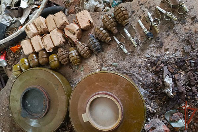 Росгвардейцы обнаружили схрон с боеприпасами в Херсонской области 