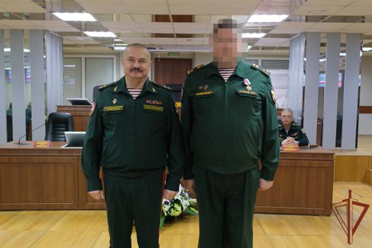 Офицерам Уральского округа Росгвардии вручены ведомственные награды 