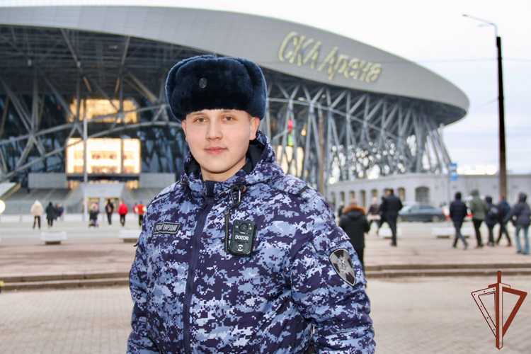 В Санкт-Петербурге росгвардейцы обеспечили безопасность матча КХЛ