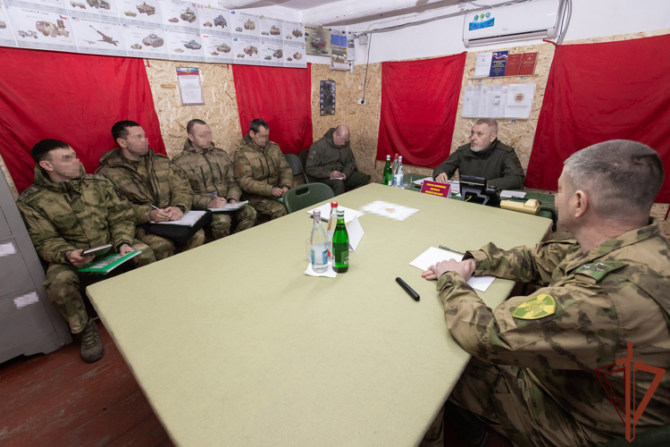 Заместитель директора Росгвардии генерал-полковник Алексей Воробьев проверил организацию служебно-боевой деятельности подразделений ведомства в ДНР (видео)