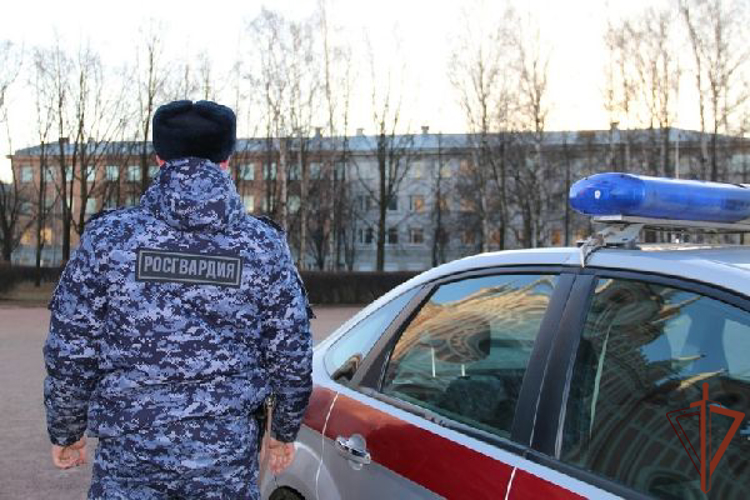Сотрудники Росгвардии в Санкт-Петербурге разыскали пропавшего без вести воспитанника детского дома, ушедшего из учреждения