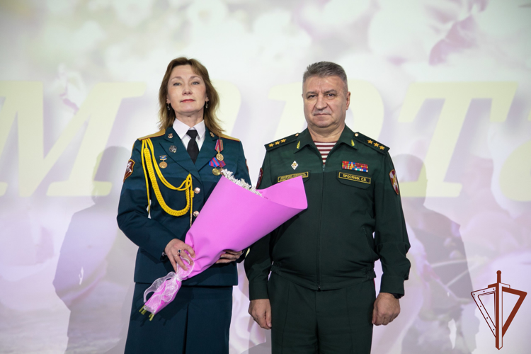 В Нижнем Новгороде определены победители окружного этапа конкурса «Солдаты антитеррора» (видео)