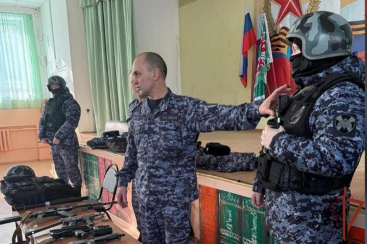 Военнослужащие и сотрудники Росгвардии провели патриотические и памятные мероприятия на Урале