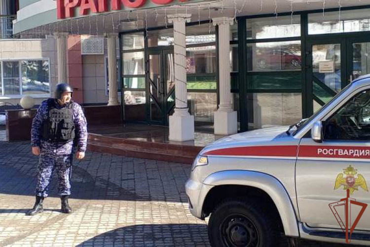 Росгвардейцы приняли участие в масштабных антитеррористических учениях в Алтайском крае