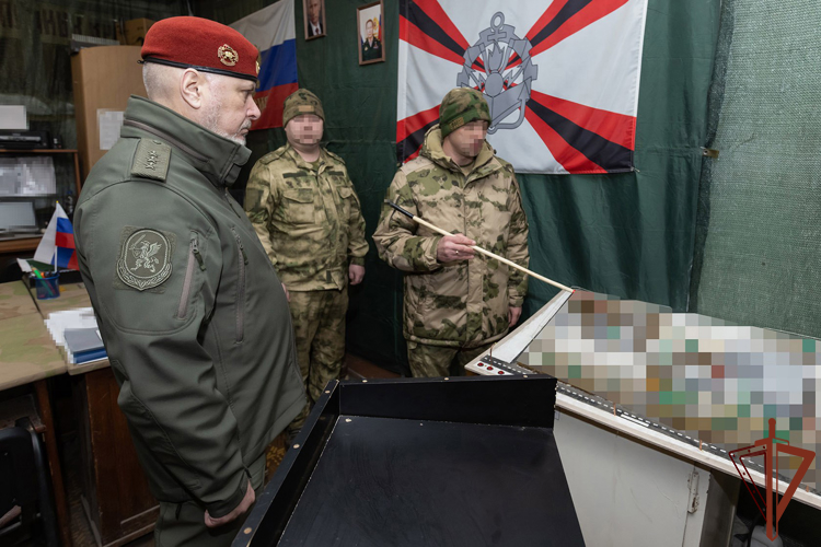 Заместитель директора Росгвардии генерал-полковник Алексей Воробьев проверил организацию служебно-боевой деятельности подразделений ведомства в ДНР (видео)