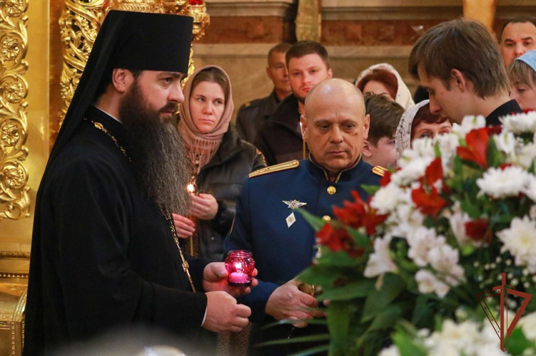 В Ставрополе передали Благодатный огонь командованию Северо-Кавказского округа Росгвардии