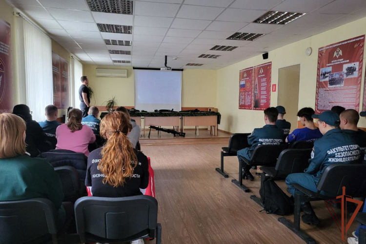Патриотические мероприятия для подрастающего поколения проводит Росгвардия  на Урале