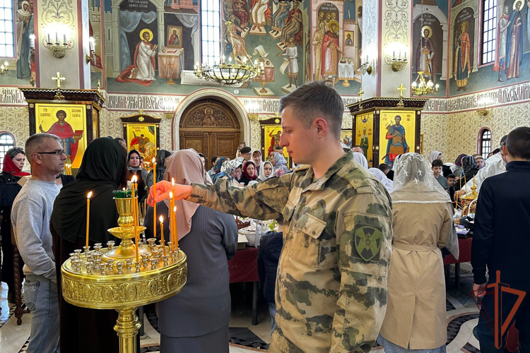 В пасхальных богослужениях на Северном Кавказе приняли участие росгвардейцы 