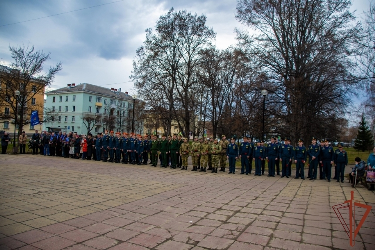В Сибири росгвардейцы почтили память ликвидаторов аварии на Чернобыльской АЭС