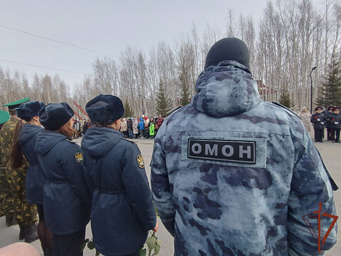 Посвященные Году защитника Отечества мероприятия провели росгвардейцы на Урале 