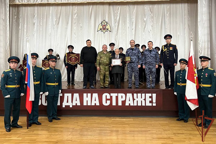Чествование ветерана Великой Отечественной войны состоялось в сочинском моторизованном полку Росгвардии (видео)