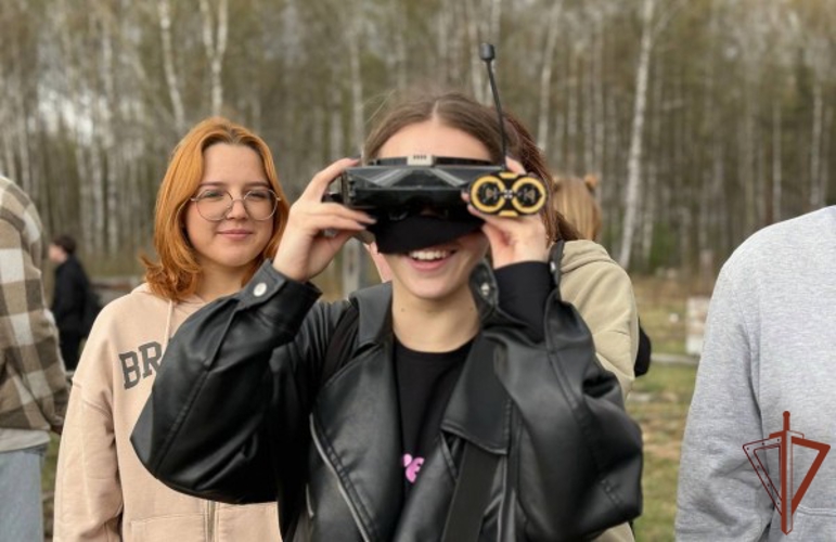 Профориентационные и патриотические мероприятия провели росгвардейцы в городах Центральной России