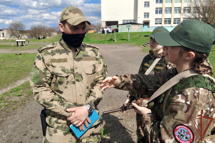 В ЛНР росгвардейцы приняли участие в организации и проведении «Зарницы 2.0» (видео)