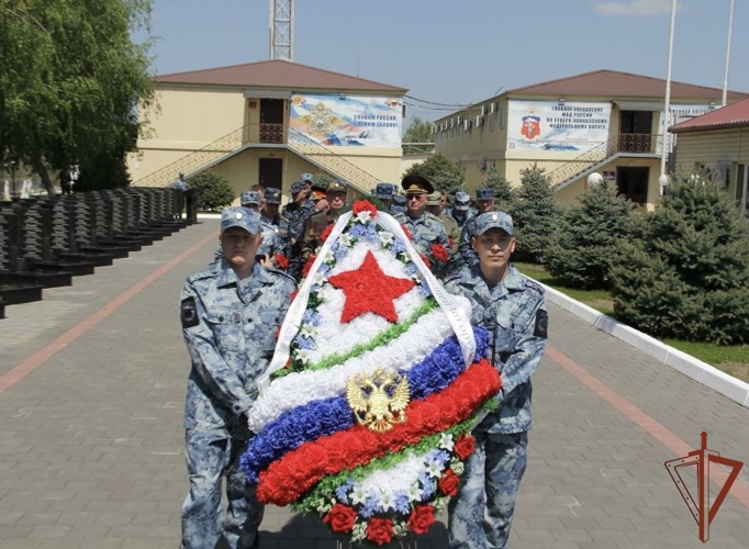 Врио командующего ОГВ(с) принял участие в торжественных мероприятиях по случаю 25-летия образования ВОГОиП МВД России