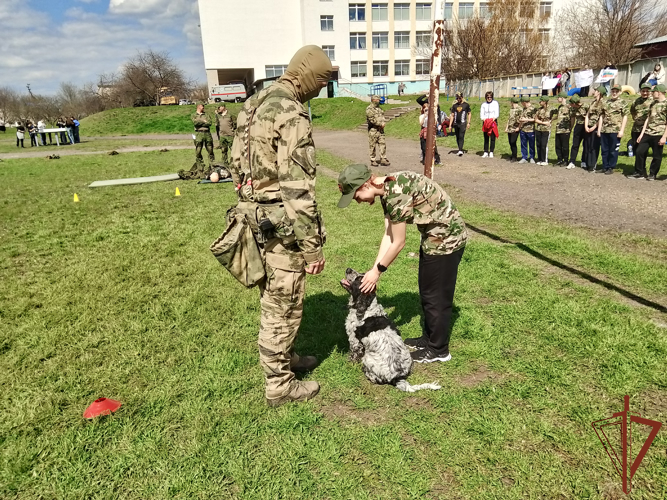 В ЛНР росгвардейцы приняли участие в организации и проведении «Зарницы 2.0» (видео)