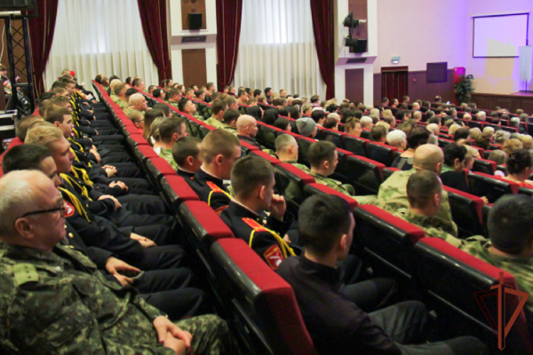 Культурно-просветительские мероприятия прошли для военнослужащих и сотрудников Росгвардии в Сибири