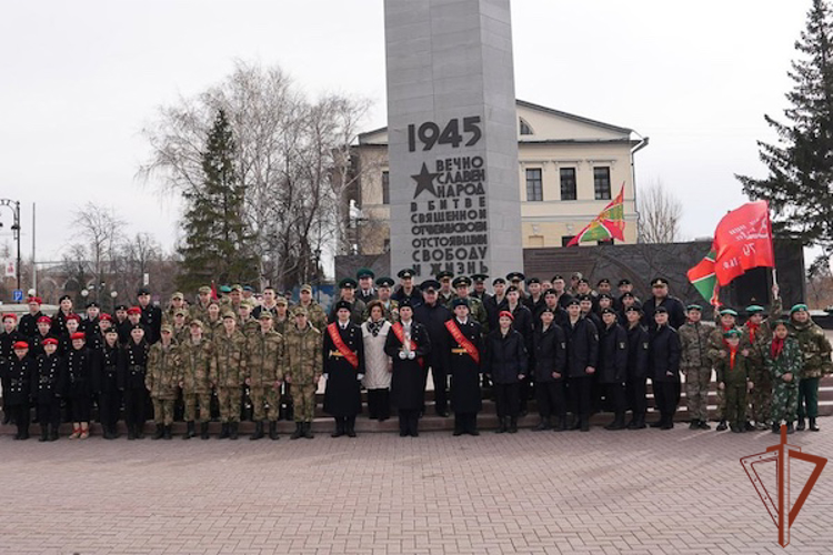 Мероприятия патриотической направленности провели росгвардейцы с подрастающим поколением на Урале