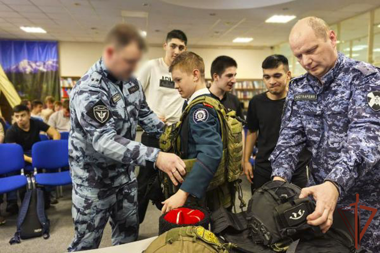 В преддверии юбилея Великой Победы Росгвардия провела серию патриотических мероприятий для уральской молодежи