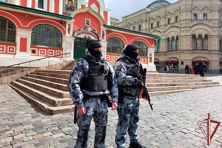 Безопасность проведения Московского полумарафона и праздника Красная горка обеспечили росгвардейцы 