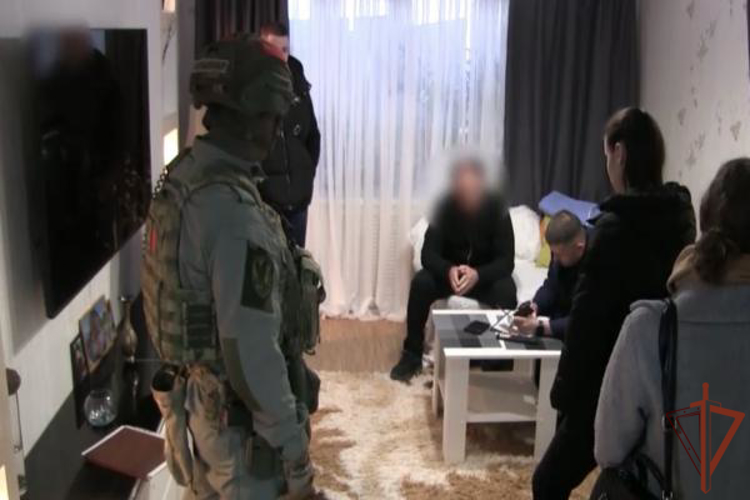 При силовой поддержке СОБР Росгвардии в Ярославской области по подозреваемые в превышении должностных полномочий