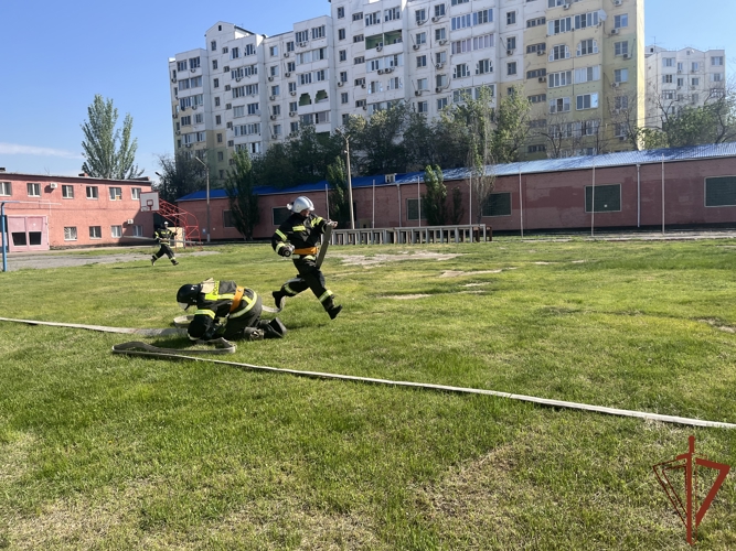 В Астрахани завершился отборочный этап конкурса по пожарно-прикладному мастерству среди команд Южного округа Росгвардии