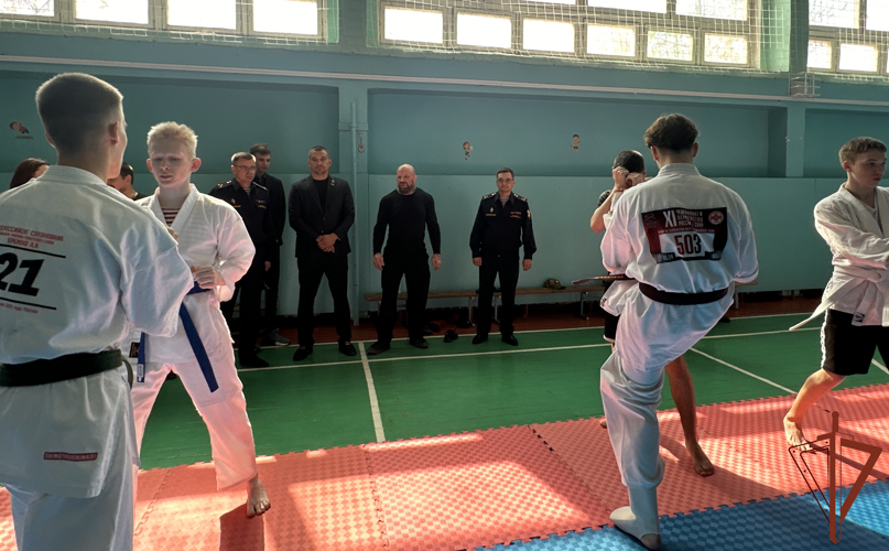 Легенда MMA Джефф Монсон дал мастер-класс кадетам Росгвардии в Волгоградской области