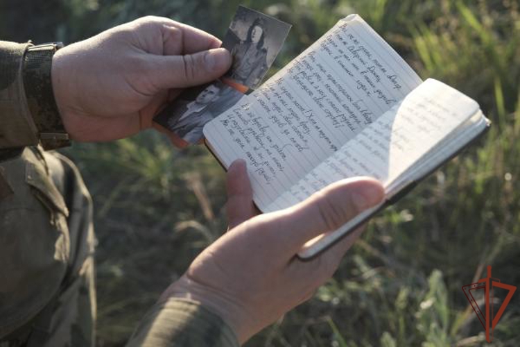 Росгвардейцы в ЛНР сняли патриотическое видео на стихи офицера ведомства о преемственности поколений в деле защиты Родины (видео)