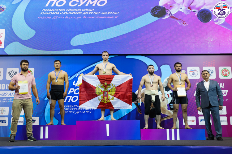Росгвардеец стал победителем чемпионата России по сумо