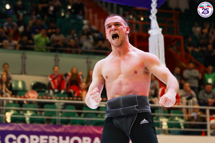 Росгвардеец стал победителем чемпионата России по сумо