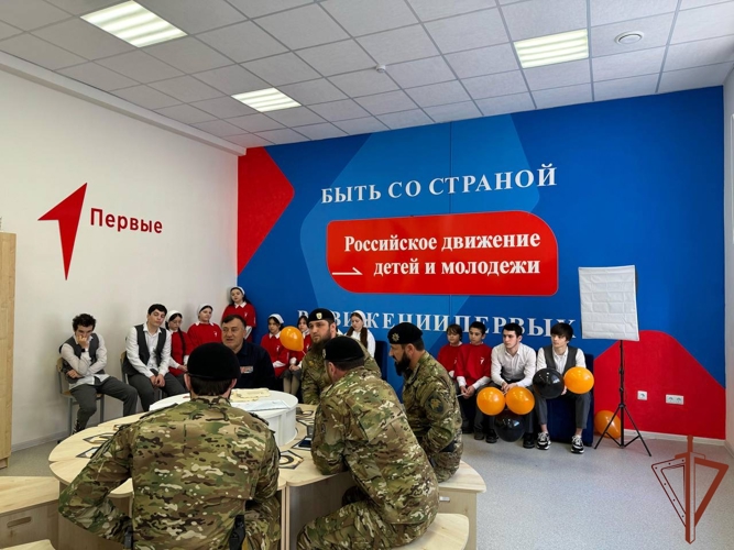 В Северо-Кавказском округе росгвардейцы проводят патриотические мероприятия для подрастающего поколения