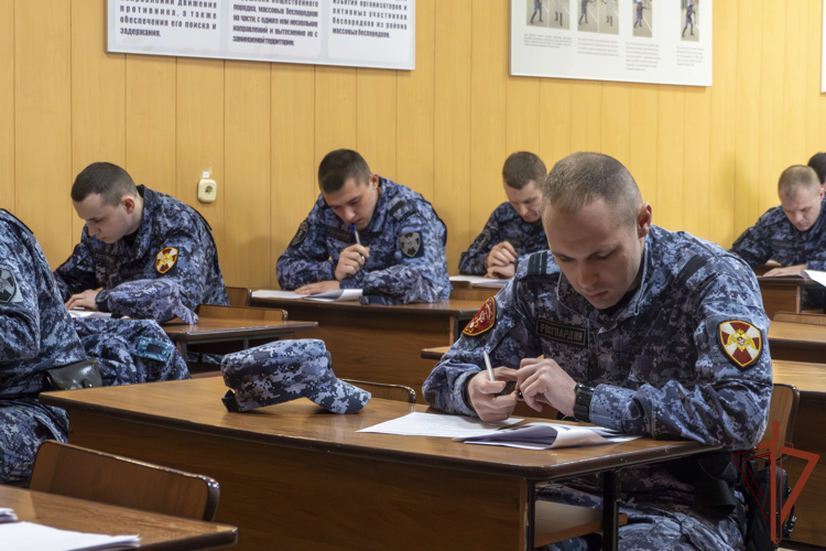 В Северо-Западном округе Росгвардии прошел очередной этап конкурса профессионального мастерства среди сотрудников вневедомственной охраны 