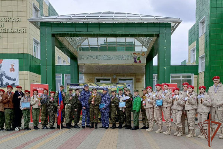 Патриотические мероприятия продолжают проводить росгвардейцы в городах Центрального федерального округа
