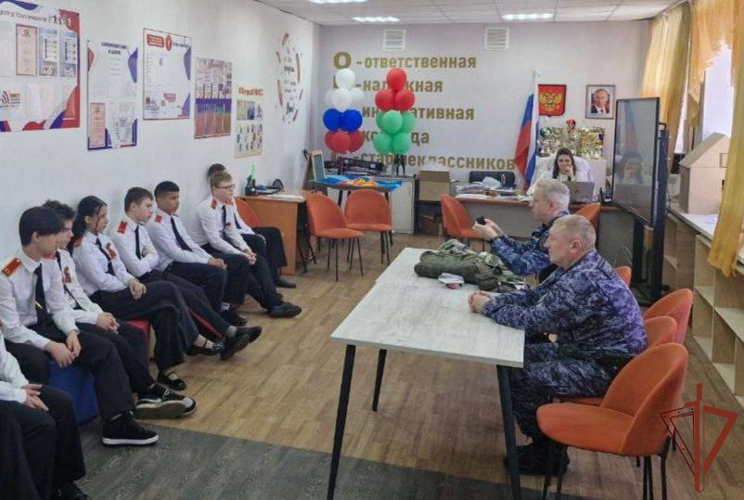 Росгвардейцы проводят патриотические мероприятия в Центральном федеральном округе