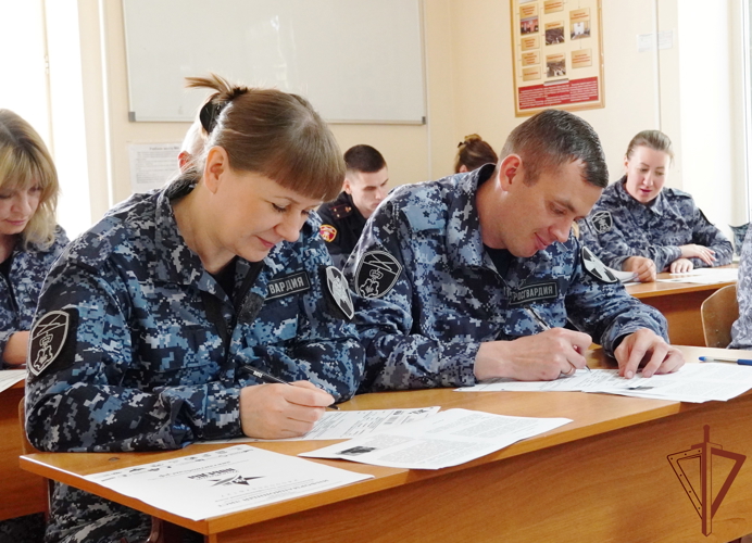 Международную историческую акцию «Диктант Победы» поддержали военнослужащие и сотрудники Южного округа Росгвардии