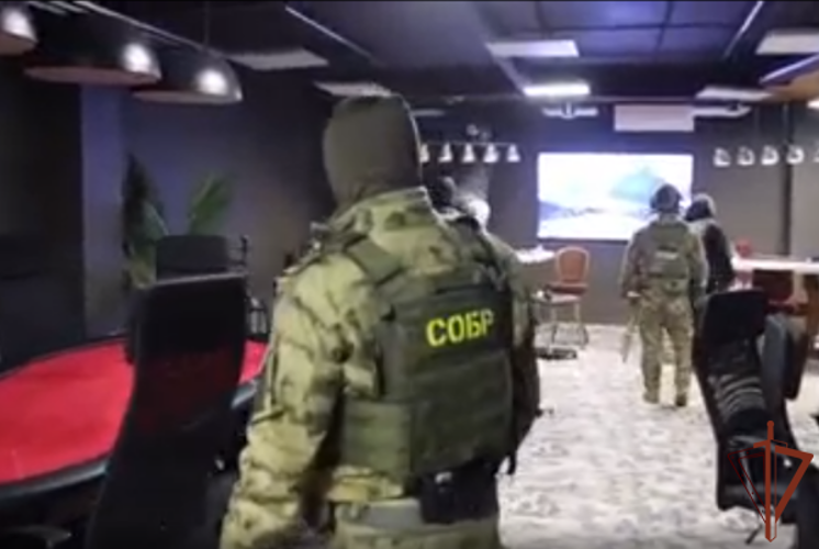 При силовой поддержке СОБР Росгвардии пресечена незаконная деятельность игорного клуба в Омске