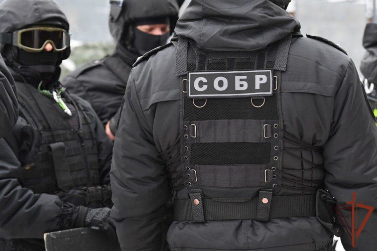 Спецназ Росгвардии оказал силовую поддержку при задержании подозреваемых в организации занятия проституцией в Красноярске