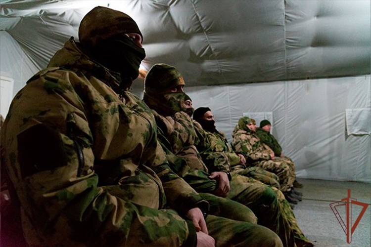 Фронтовая концертная бригада Росгвардии выступила в зоне СВО