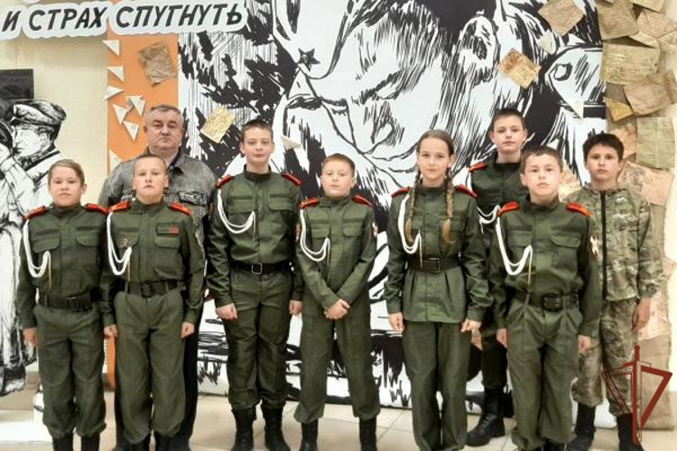 Военнослужащие и сотрудники Росгвардии провели патриотические мероприятия на Урале