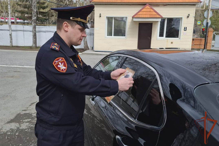 В Уральском округе Росгвардии поддержали всероссийскую акцию «Бессмертный автополк» (видео)